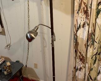 Torchère with adjustable second lite $20