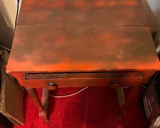 Antique red table $15