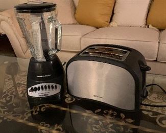 Blender and toaster pair $10