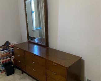 62.5 long
29.5 tall without mirror
72.5 with mirror
18 deep
Only ===> $85 plus tax