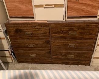 Small dresser $25