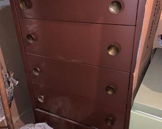 Metal chest of drawers $20