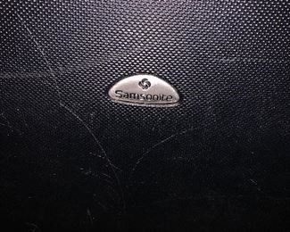 Hardside Samsonite Samsonite suitcase $35
