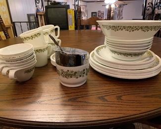 Corelle dish set $20