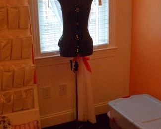 Adjustable Dress Form