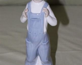 Lladro "Boy from Madrid with Accordion"