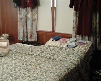 Flex - O - Bed adjustable and massager (King split)