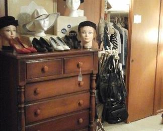nice six drawer chest of drawers