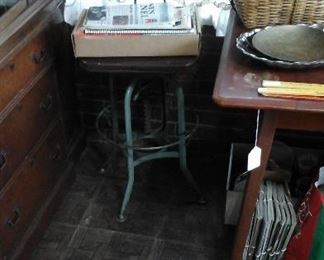 Vintage task chair