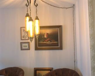 Hanging light fixture $250 OBO, If you are interested please text 312-933-5369 I will text you PayPal and pick up instructions.
