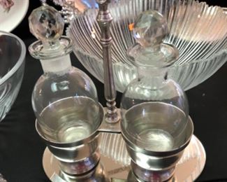 Cruet set