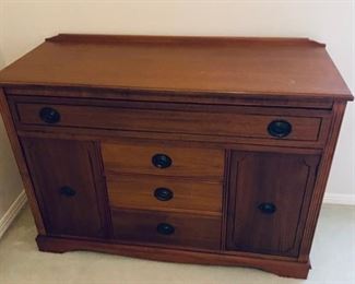 Dresser/Buffet