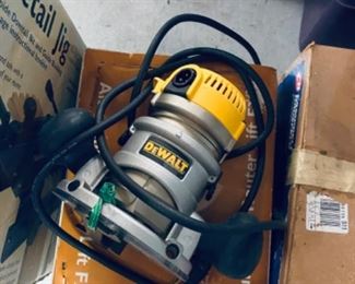 DeWalt  Router