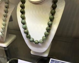 Natural Burma Jadeite Jade beaded necklace