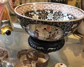 Vintage Chinese bowl on stand in a rare black color