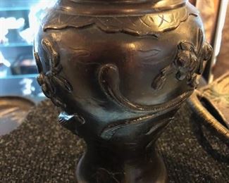Antique Japanese Meiji period bronze urn
