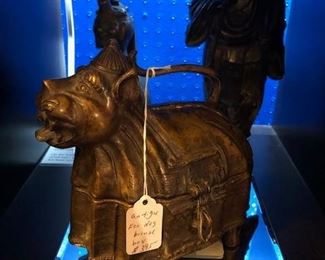 Antique Chinese bronze dog box
