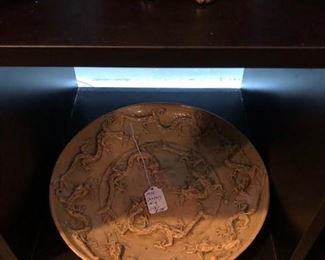 Large plate in the style of Ming