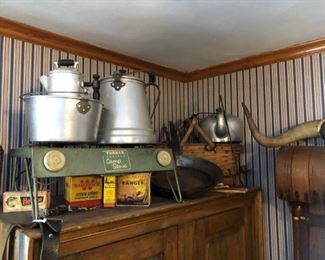 Camping Stove / Pots