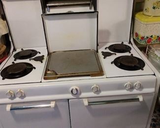 Wonderful Vintage Gas Cook Stove