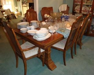 Dining Room table with seating for 6