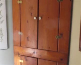 Corner Cabinet (knotty pine)
