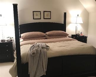 Walter E Smithe king bed 