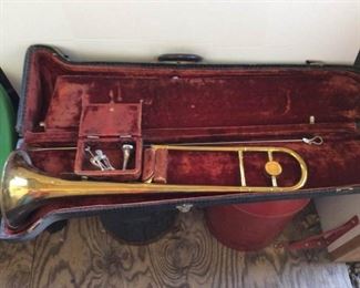 HN White Company King Trombone and Case
