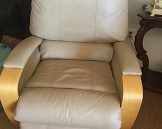 Recliner rocker like new and and uber comfy
