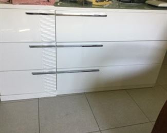 Dresser matches chest and nightstand easy glide drawers