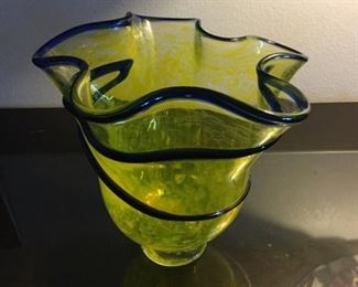 Art glass vase