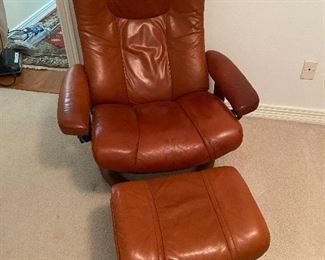 Leather chair/recliner with ottoman
