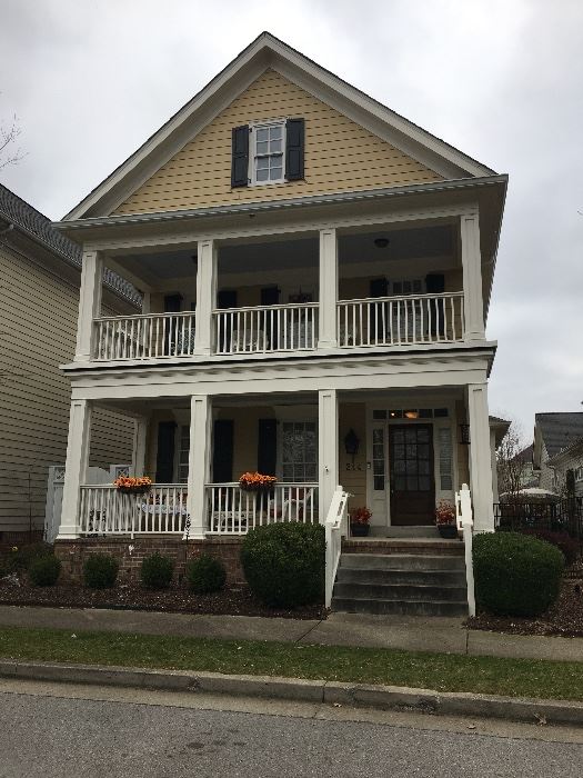 Parking in front of 244 Pearl Street