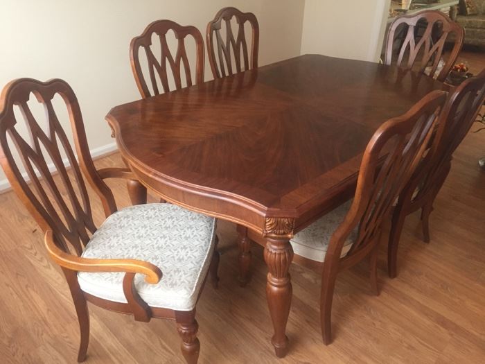 Stanley Furniture Dining Table & 6 Chairs