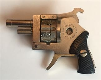Xythos Keyring Mini Revolver