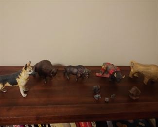 Buffalo + Figurines