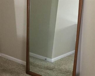 Large Mirror https://ctbids.com/#!/description/share/334788