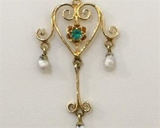Antique Lavalier in gold with Emerald and pearl