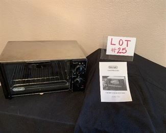 DeLonghi Toaster Oven model ET50   $22
