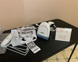 conair fabric steamer with all attachments $12