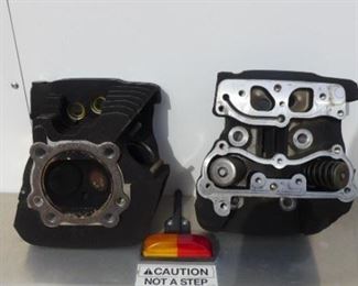 Motor Cycle Heads 2000 Harley Davidson Roadking 