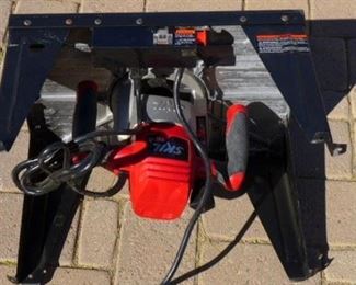 Skil 1810 13/4 HP router with Skil router table. 