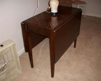 Mahogany drop leaf table