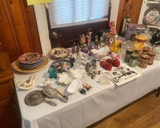 $4./EACH    MISC KITCHEN TABLE ITEMS