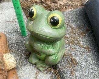 $4.   FROG OUTDOOR  LAWN ORNAMENTS
