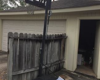 Basketball goal