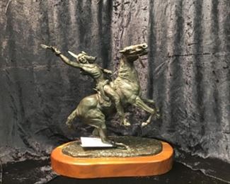 Sioux – Cheyenne bronze by Texas Bronze artist Randy Steffens (1917–19 77) 6/30 Signed, numbered, dated.