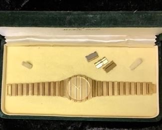 Piaget 18KT Polo watch. Automatic movement. Keeps perfect time.