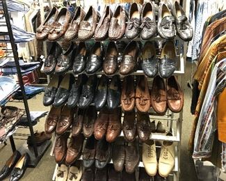 Men’s size 11-11 1/2 designer leather shoes.