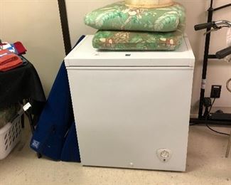 Kenmore 5 cubic foot chest freezer like new